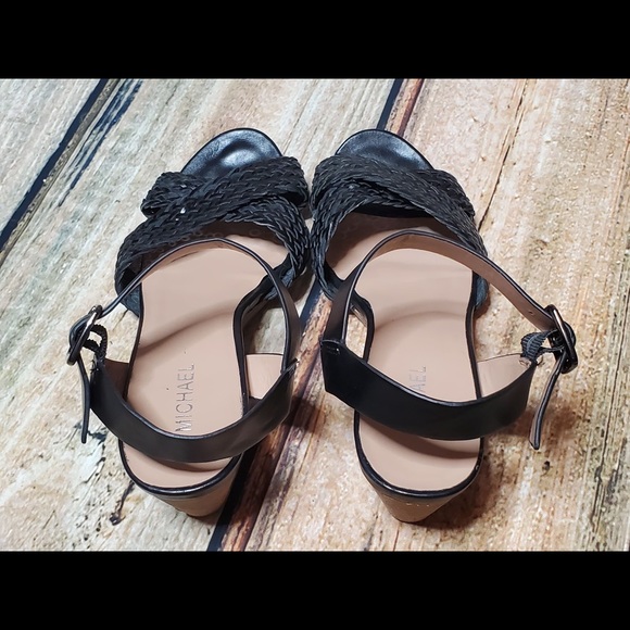 Michael Kors shoes size 7.5 - Picture 4 of 6